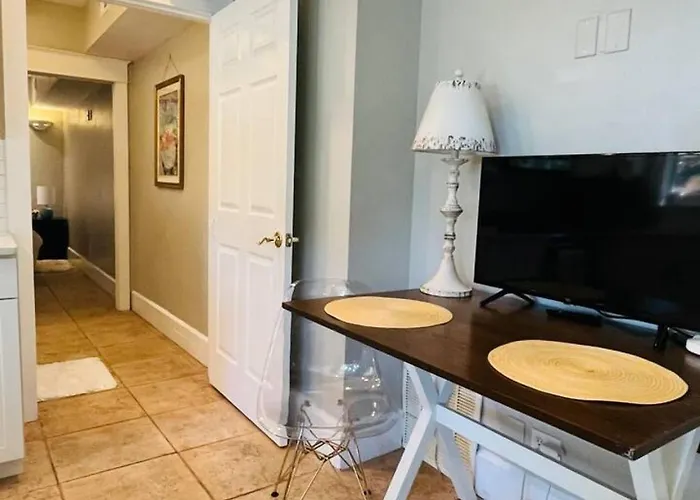Apartment "grove" Historic Beachside Clearwater Beach
