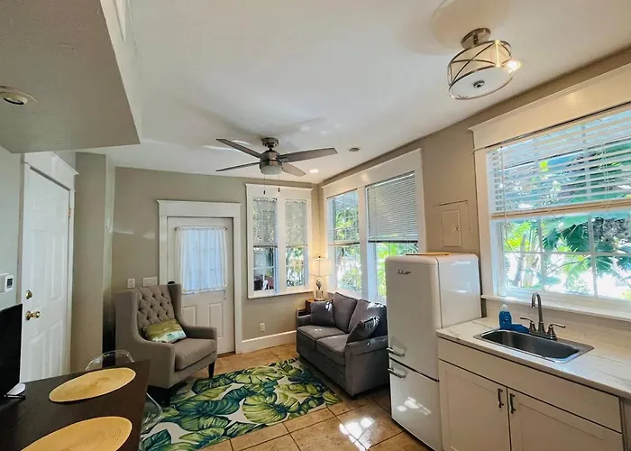 "grove" Historic Beachside *