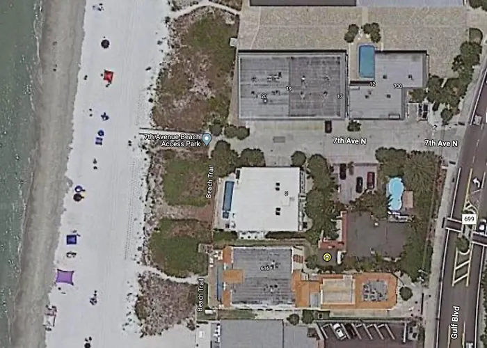 "grove" Historic Beachside Apartment Clearwater Beach