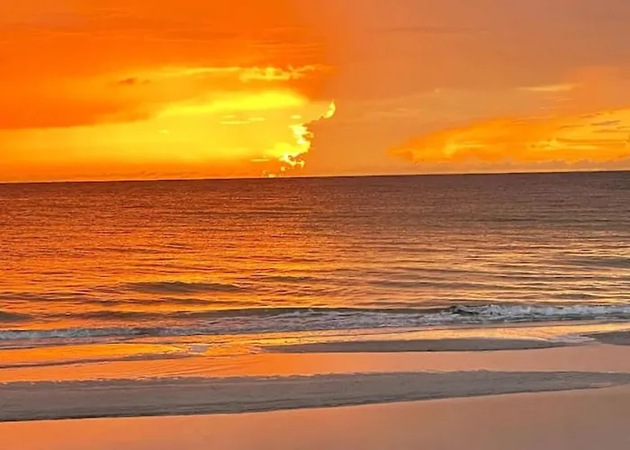 "grove" Historic Beachside Apartment Clearwater Beach