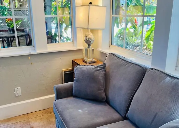 Apartment "grove" Historic Beachside Clearwater Beach